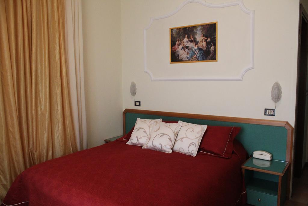 Hotel La Torre Rimini Exterior photo