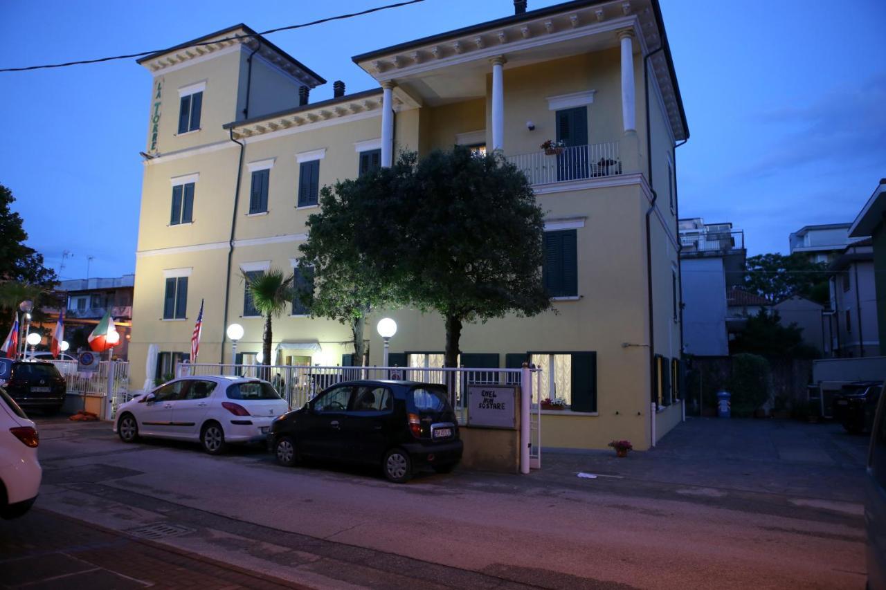 Hotel La Torre Rimini Exterior photo